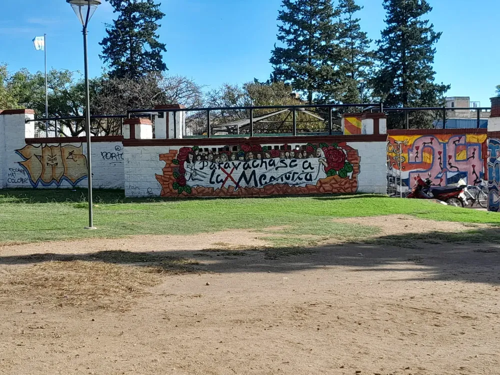 murales  7 murales  7 Plaza Mitre. Mural de la Memoria