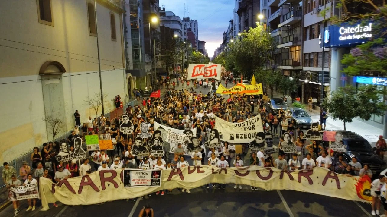 marcha de la gorra cba foto: X(@MdlG_Cba)