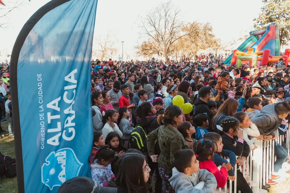 multimedia.normal.a817ecc8a12c5f61.aW5hZmFuY2lhc19ub3JtYWwud2VicA==