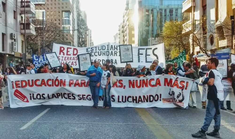 multimedia.normal.a9a6a663e380c886.4d6172636861204e6f636865206465206c6f73206cc3a17069636573203230315f6e6f726d616c2e6a7067