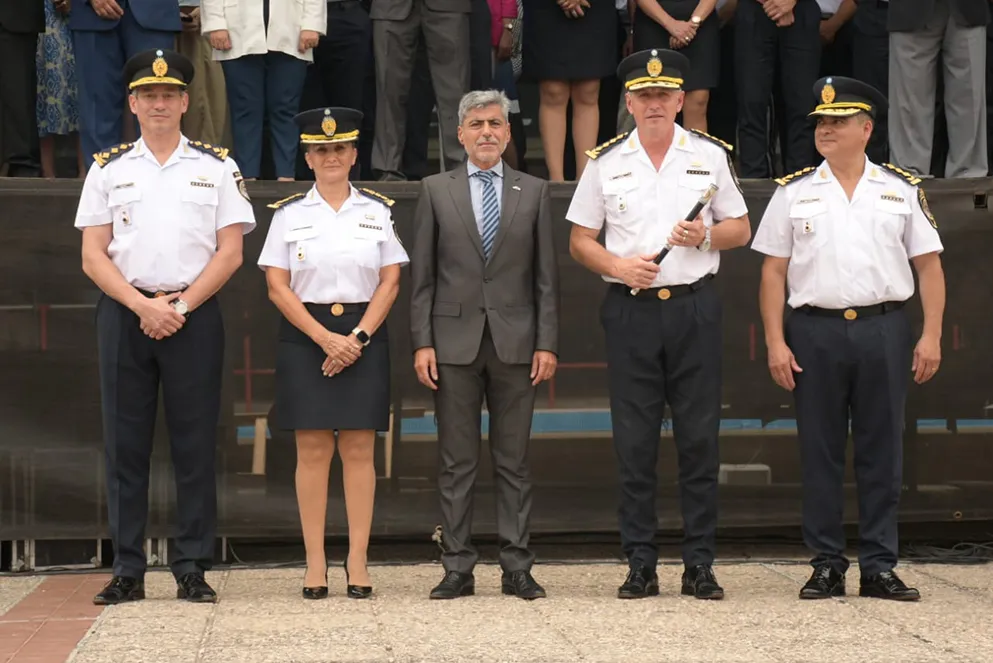 policía