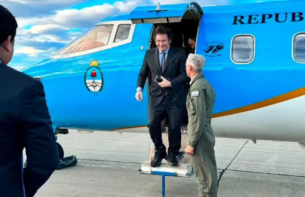 Mile - Gira - Avión