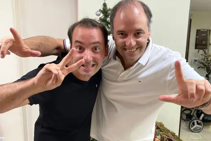 adornis