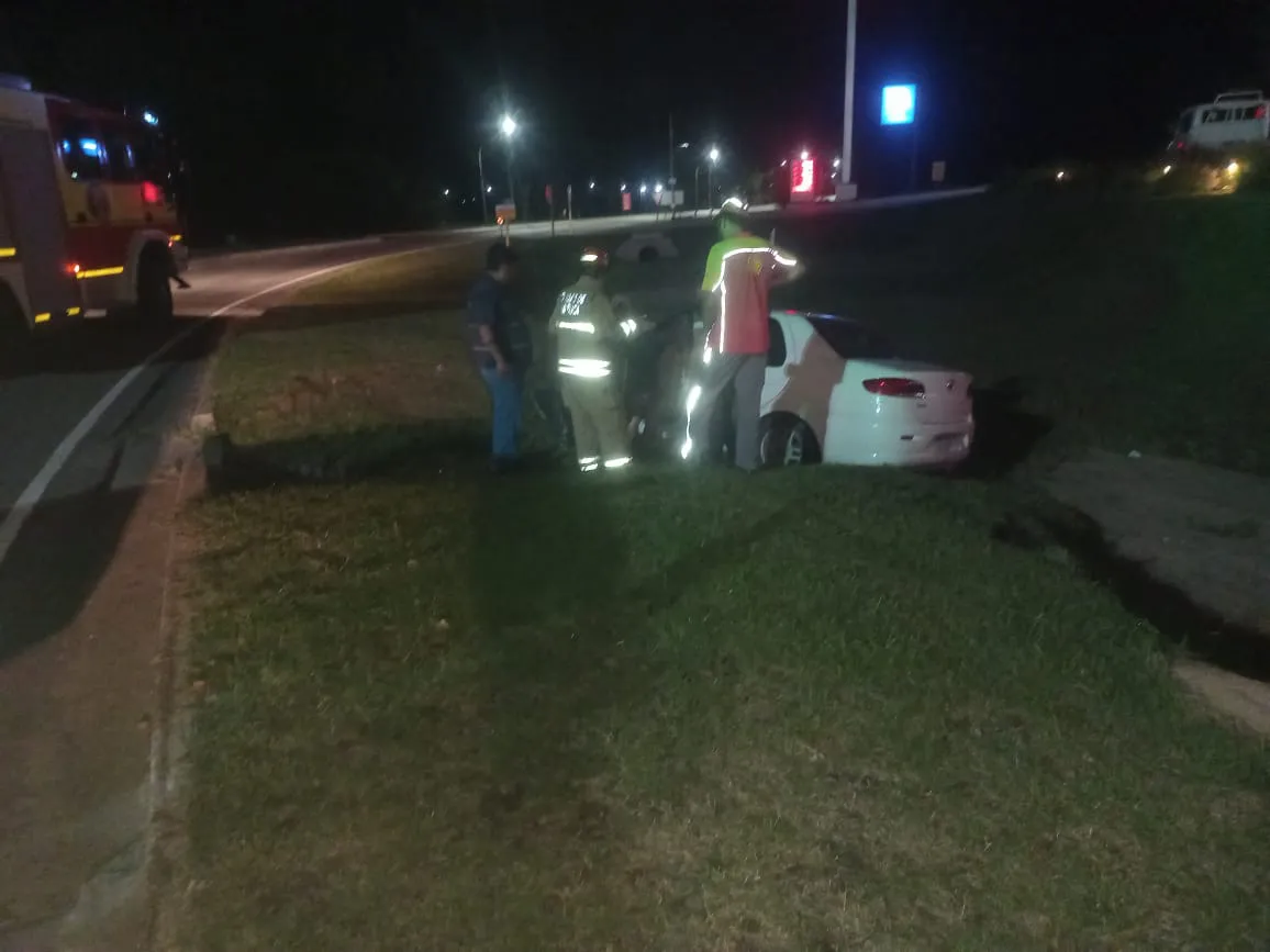  accidente rotonda Villa Ciudad América
