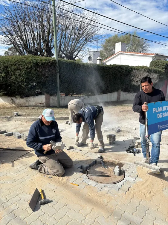 adoquinado en calle Perú (1)