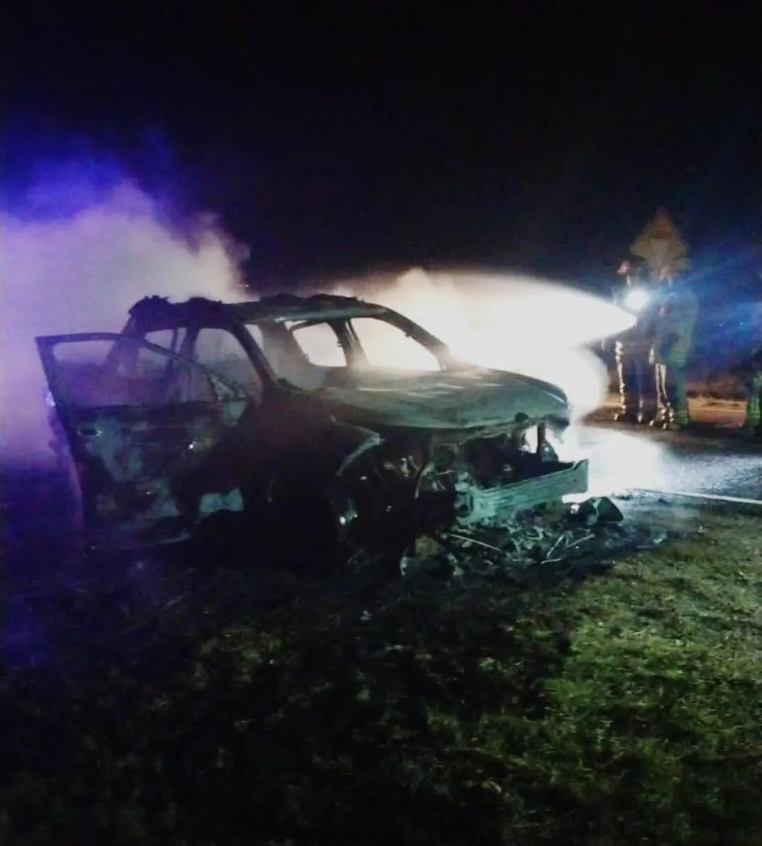 vehículo incendiado