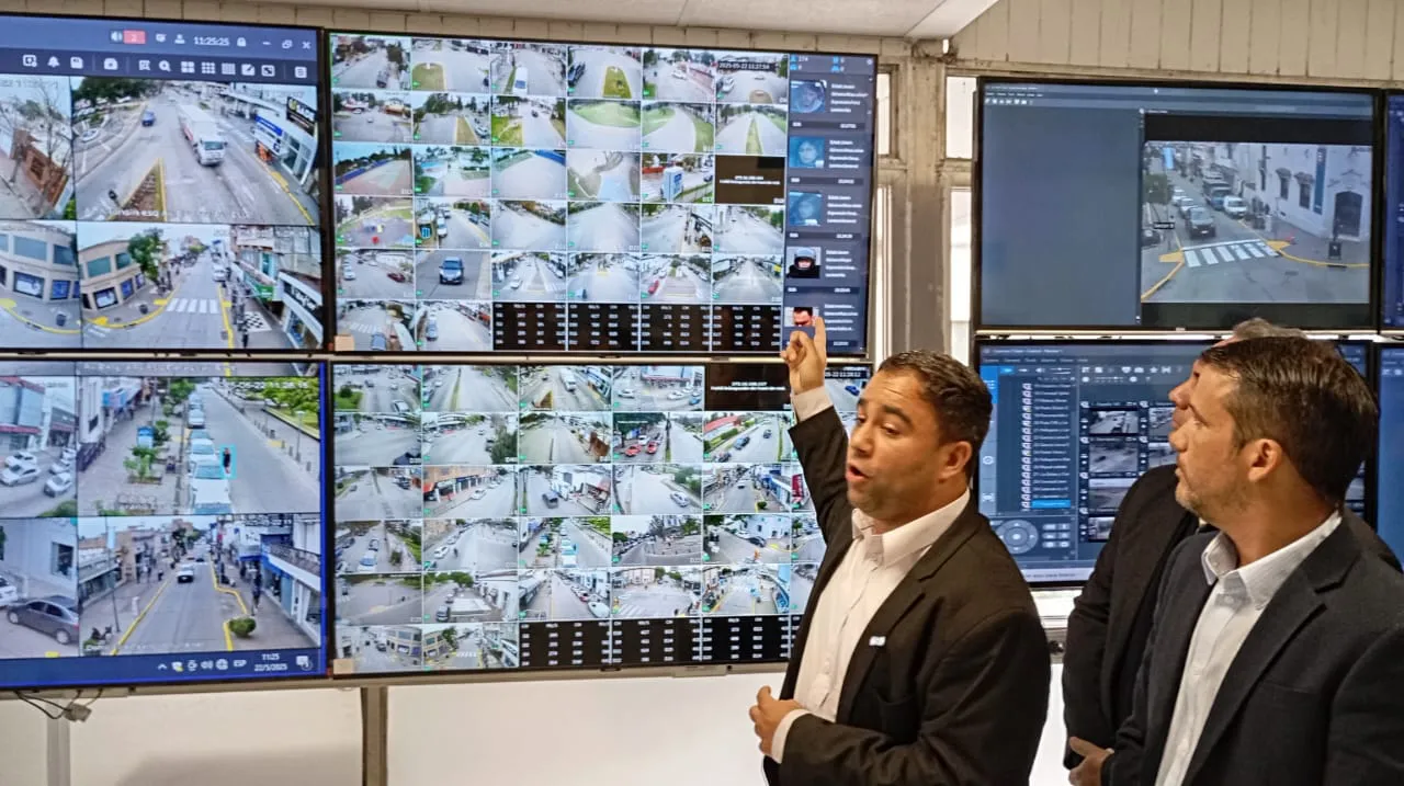 Seguridad Monitoreo Ojos en Alerta (3)