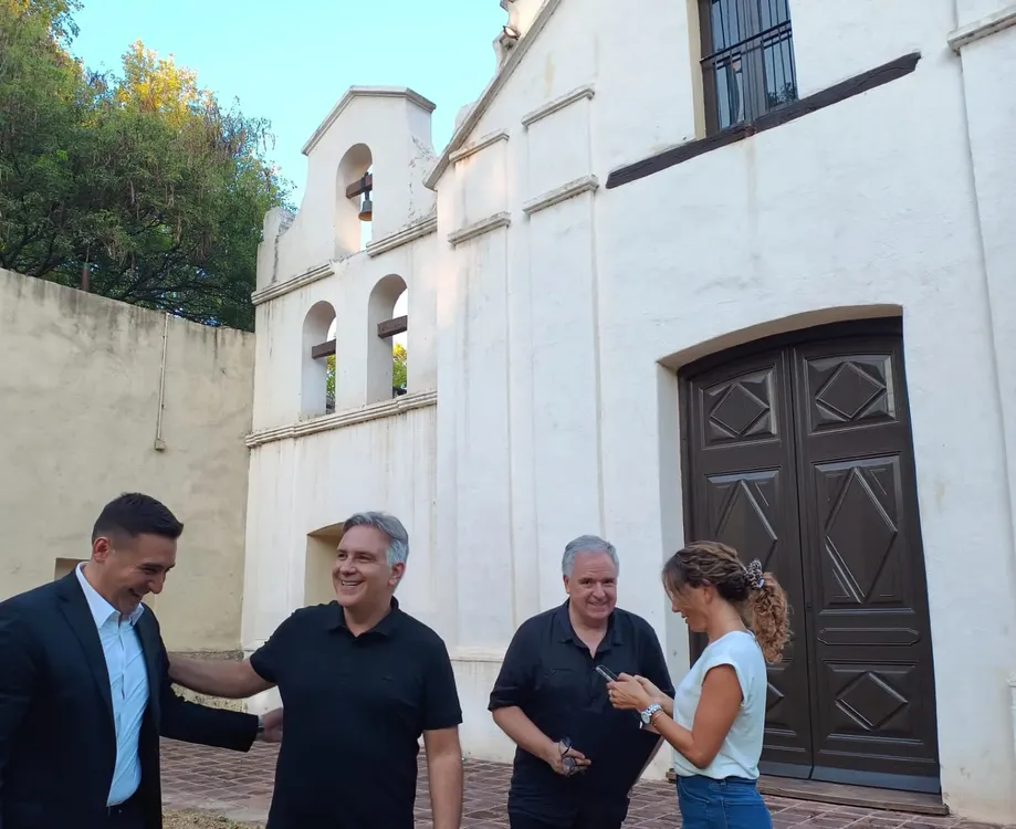 Llaryora en Pilar