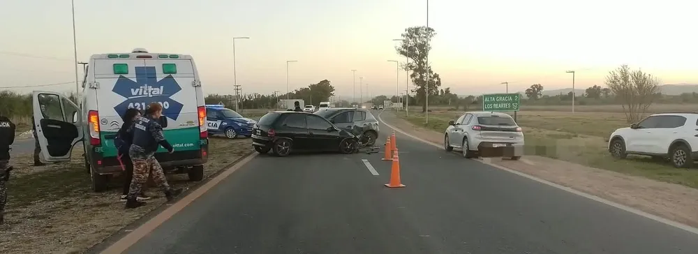 Policiales Ruta Provincial 5, próximo a rotonda – ALTA GRACIA