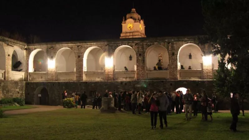 noche en los museos estancia