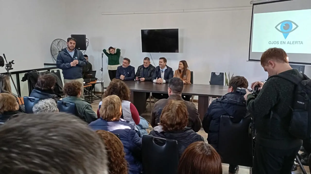 Ojos en alerta Despeñaderos