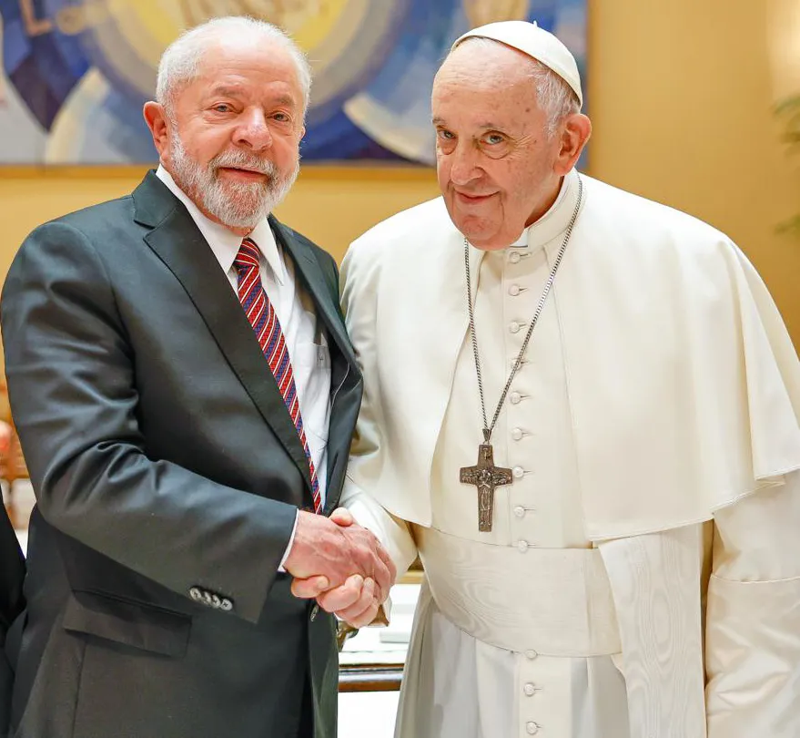 21-06-2023_el_papa_francisco_recibia_esta