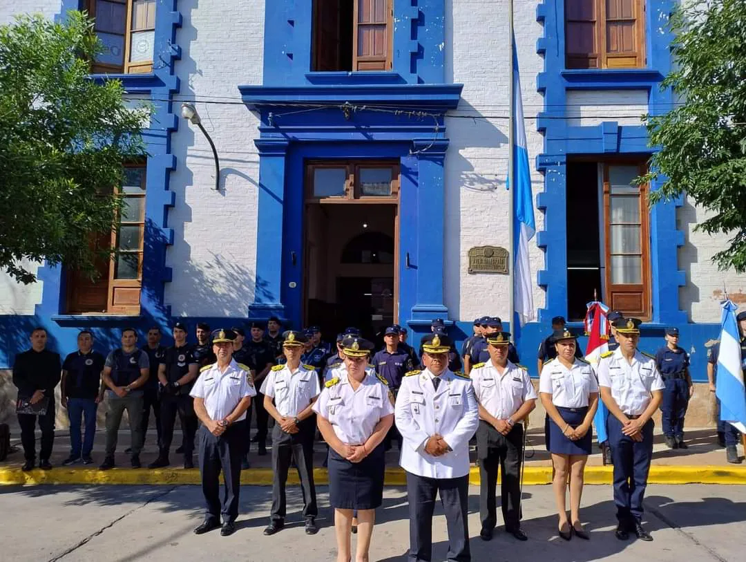 POLICÍA (1)