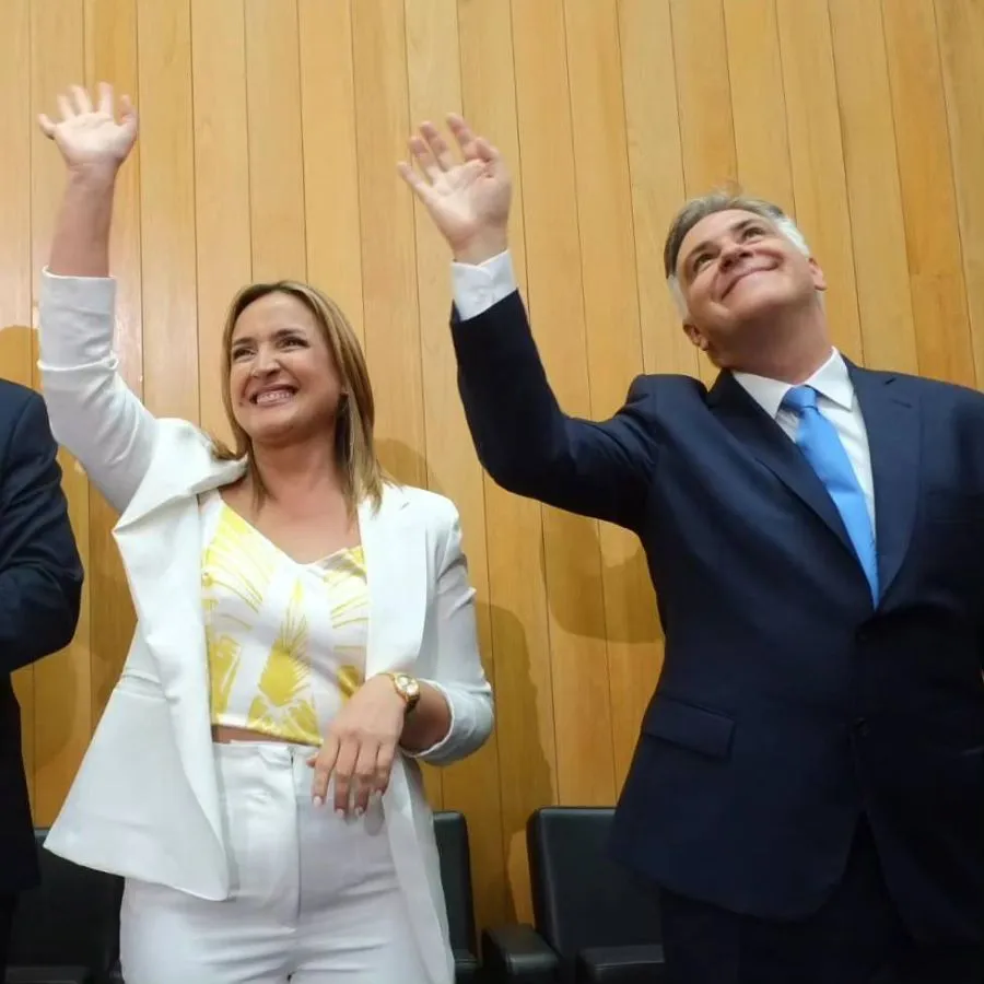 myriam-pruntto-junto-a-martin-llaryora-1728122 Foto Perfil