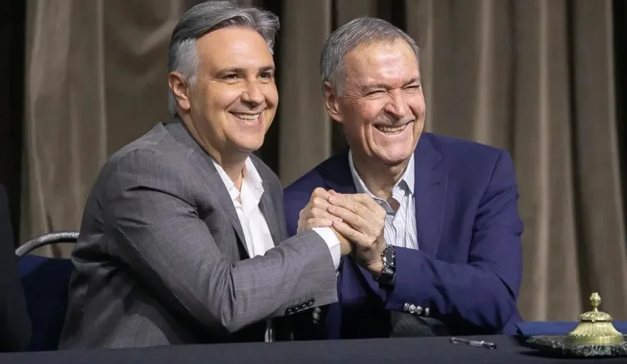Llaryora y Schiaretti