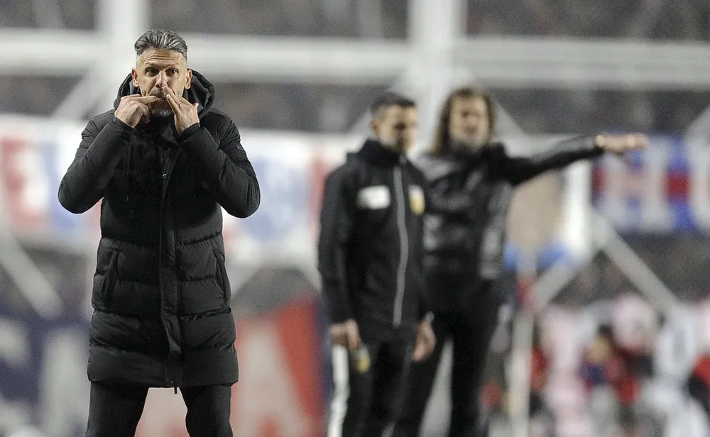14-07-2023_el_dt_martin_demichelis_tiene