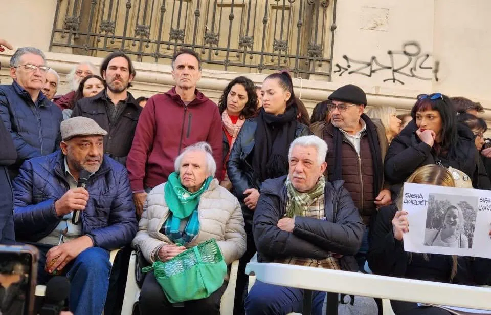 jovenes detenidos