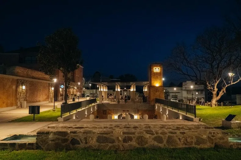 Paseo de la Cisterna AG