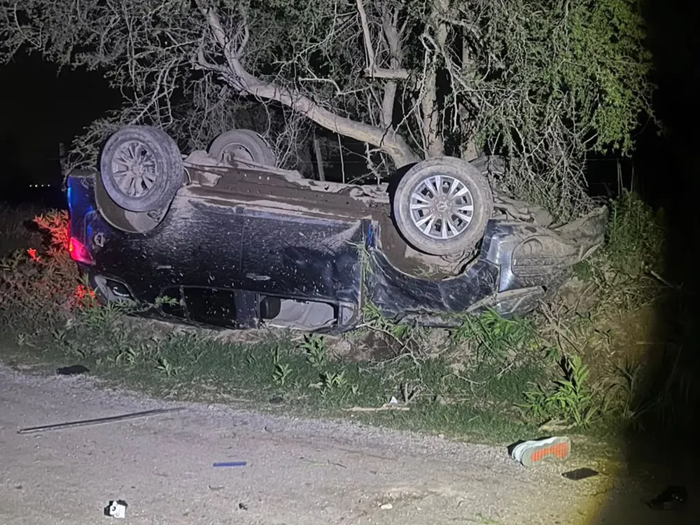 hallaron un hombre muerto junto a una camioneta vinculada a un robo en Santa Ana
