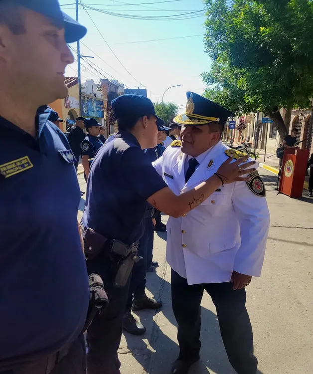 POLICÍA (4)