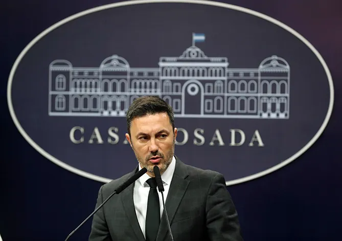 Petri, Luis 20240321