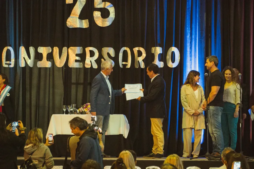 ESCUELA DE TURISMO (4)