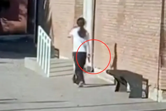 970889-mendoza-20adolescente-20arma