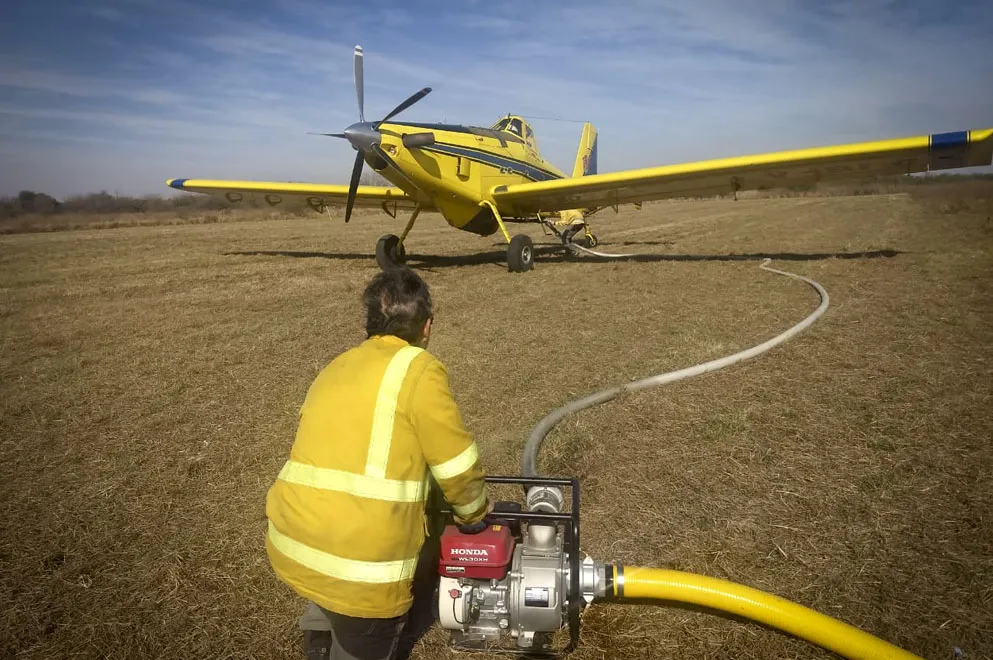 avion hidrante incendios