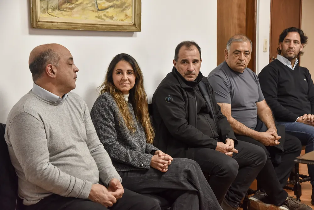 El municipio y el Clúster de Petróleo, Gas y Minería trazaron una hoja de ruta para conectar proveedores locales con proyectos energéticos y mineros del país. (5)