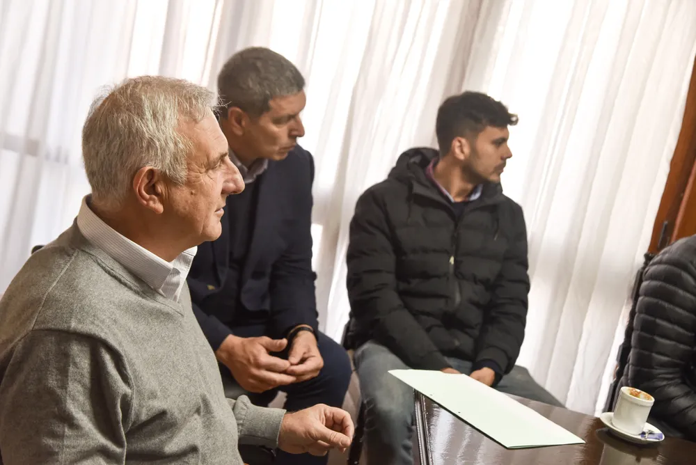 El municipio y el Clúster de Petróleo, Gas y Minería trazaron una hoja de ruta para conectar proveedores locales con proyectos energéticos y mineros del país. (1)