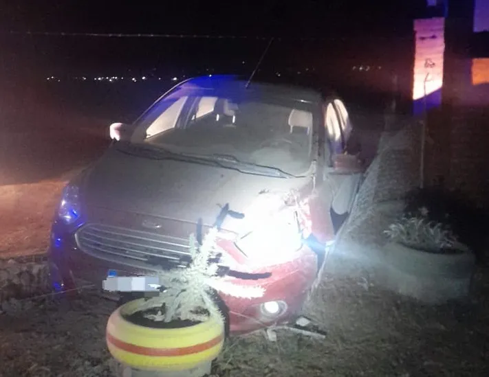 Acc Dique Chico Ford K contra casa 20240701