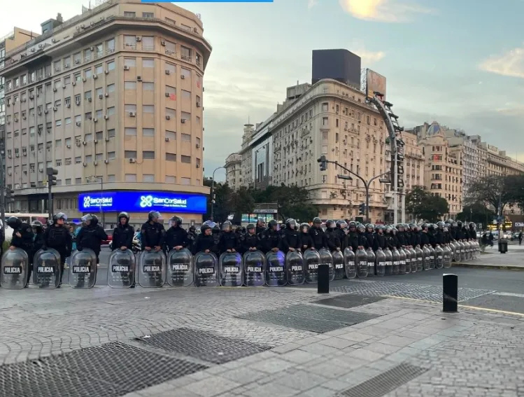 represion obelisco