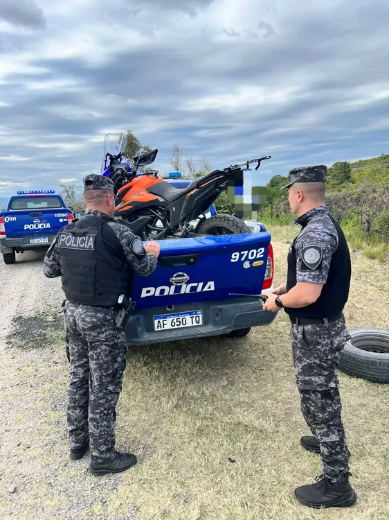 Policiales KTM robada+ (2)