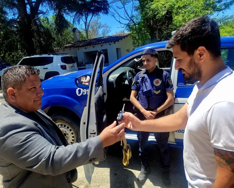 La Painaita entrega Camioneta Policía 20251117