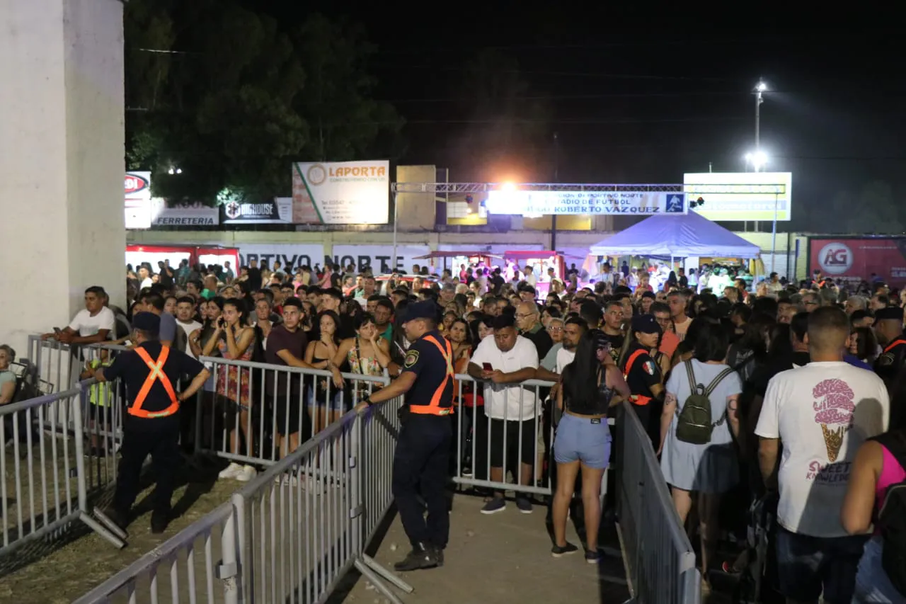 Cuarta noche gente 06