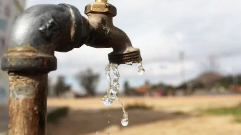 falta de agua