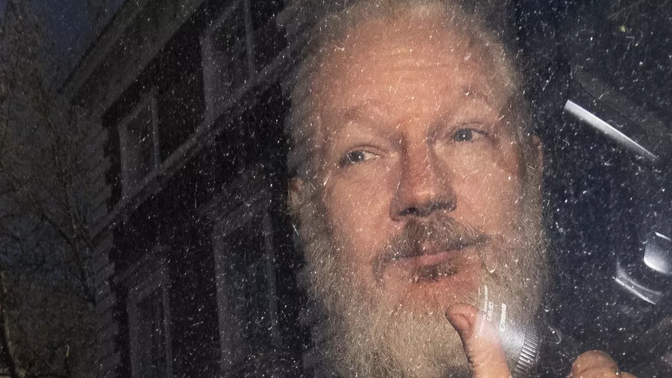 Assange: manotazo ahogado para evita la extradición a EE. UU.