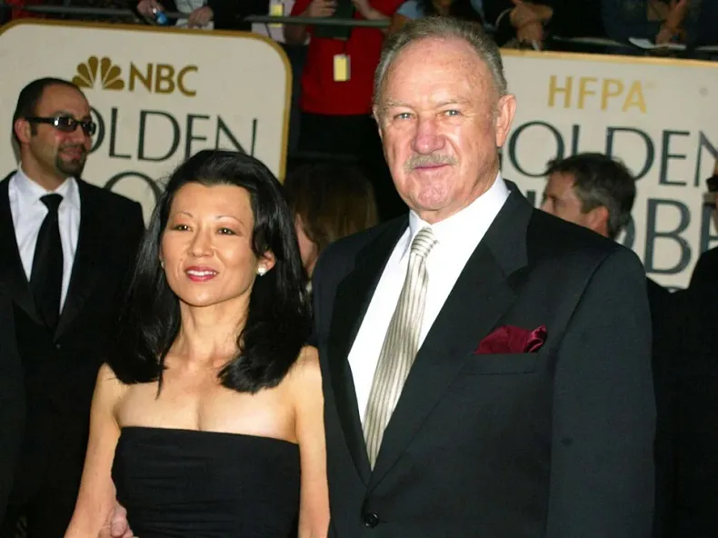 Gene Hackman y esposa