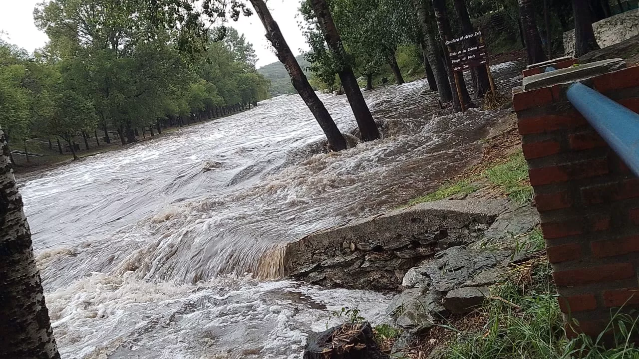 crecida lluvia