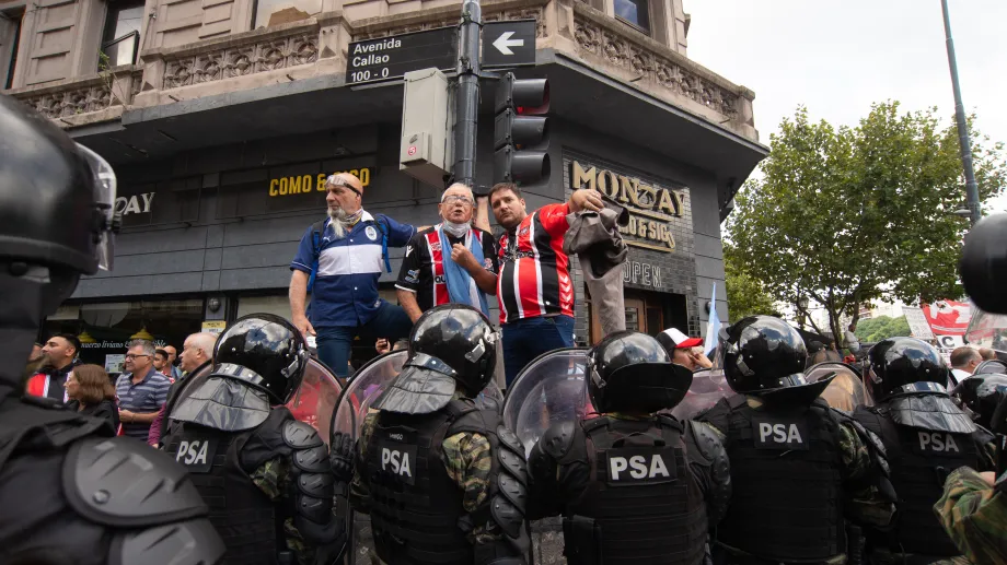Bs-As-Marcha-y-represion-jubilados-Paula-Acunzo-10