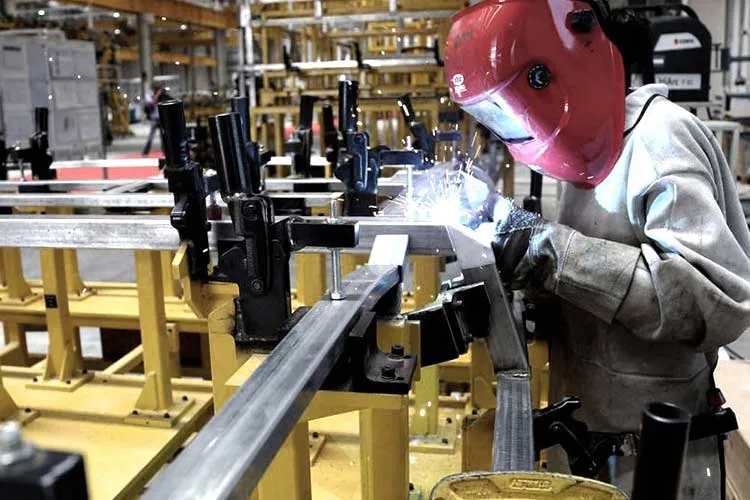 Trabajo cooperativo fábrica industria