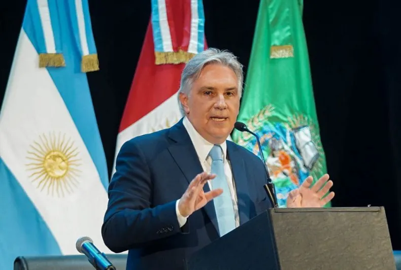 LLARYORA, Martín 20260201