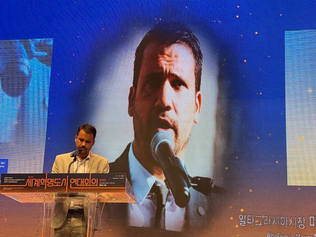 Marcos Torres-Corea-primera vez